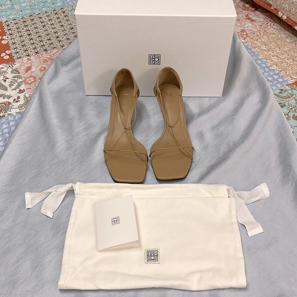 TOTEME the Knot Leather Sandals in caramel brown IT 38 US 8 Brand New! - Picture 2 of 12